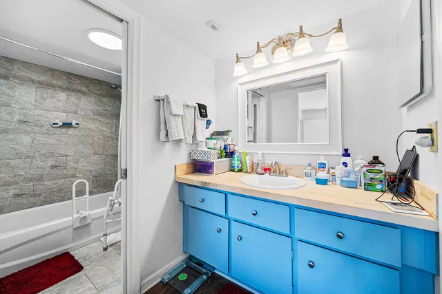  Unit 221 photo 15