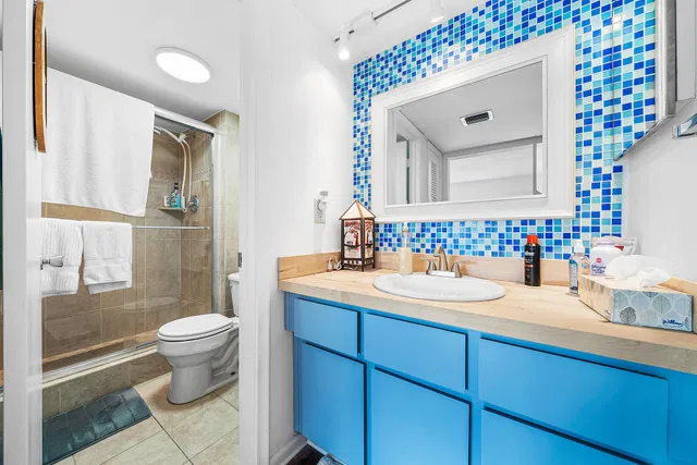  Unit 221 photo 19