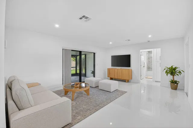 Residence photo 6