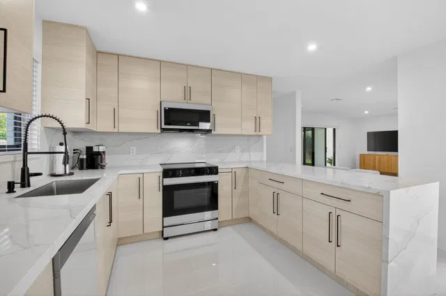 Residence photo 11