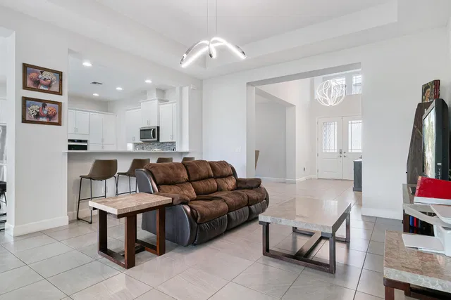  Residence photo 11