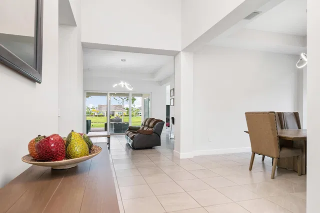  Residence photo 15