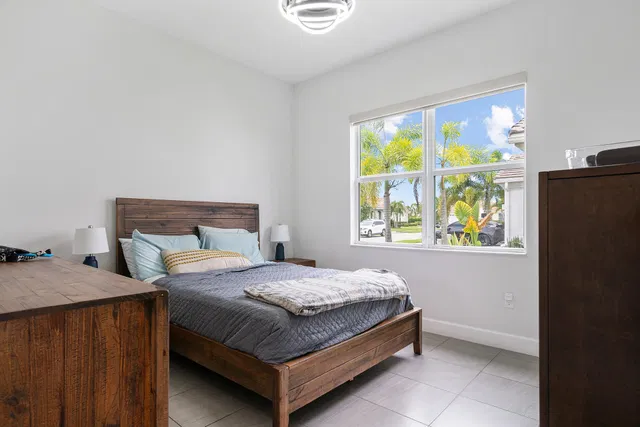  Residence photo 24
