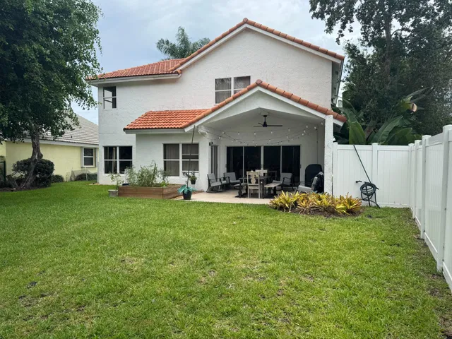 Residence photo 3