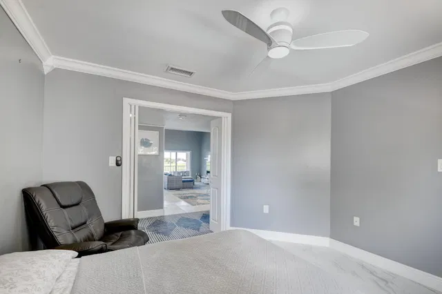 Residence photo 22