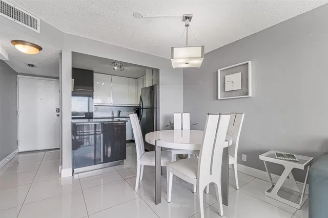 Embassy Towers Unit 613 photo 6