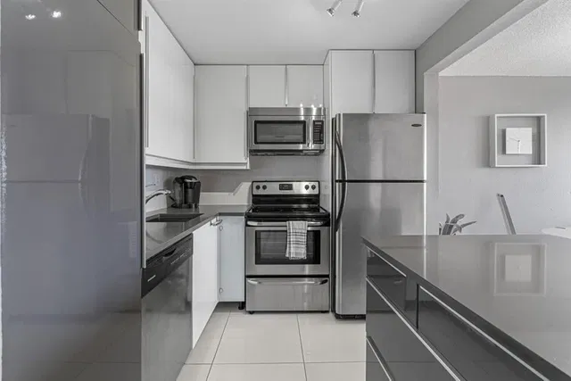 Embassy Towers Unit 613 photo 7