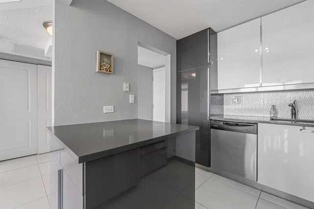 Embassy Towers Unit 613 photo 9