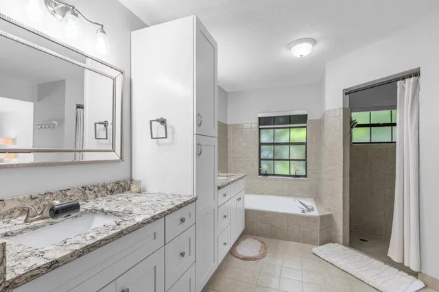  Residence photo 23