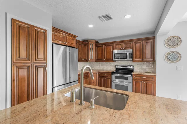  Residence photo 27