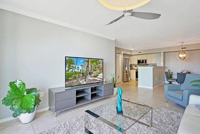 Flagler Pointe Unit 436 photo 3