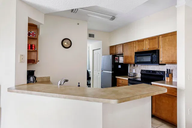 Residence photo 4