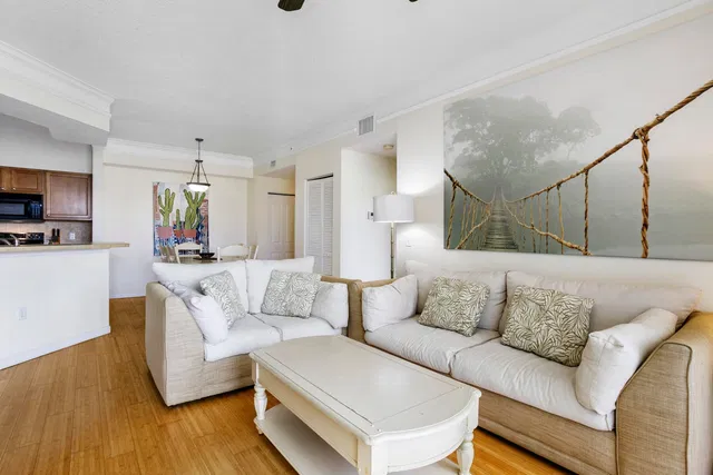 Residence photo 5