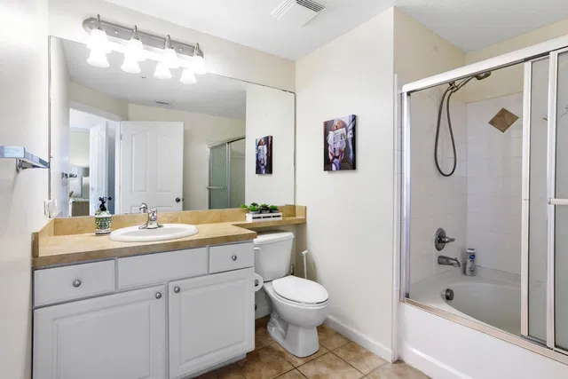 Residence photo 11