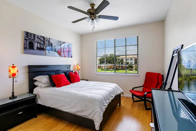 Residence photo 13