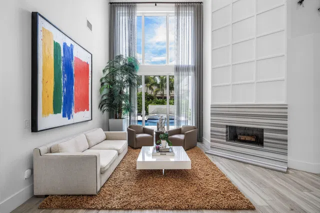 Woodfield Country Club Residence photo 8