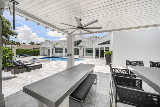 Woodfield Country Club Residence photo 42