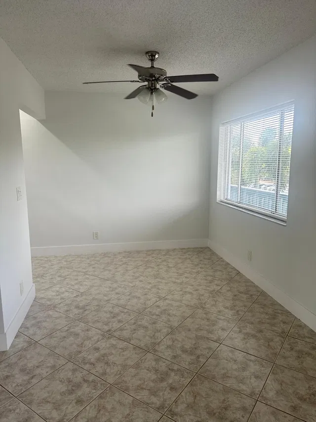  Unit 303 photo 7