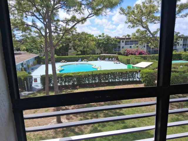  Unit 303 photo 31