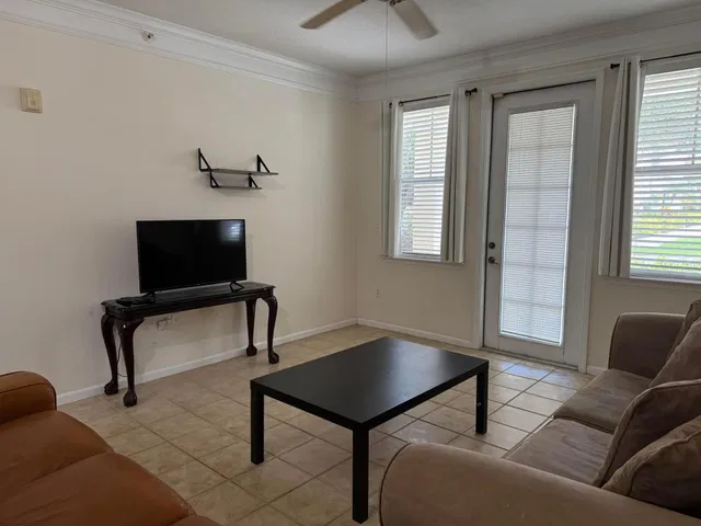  Unit 111 photo 8