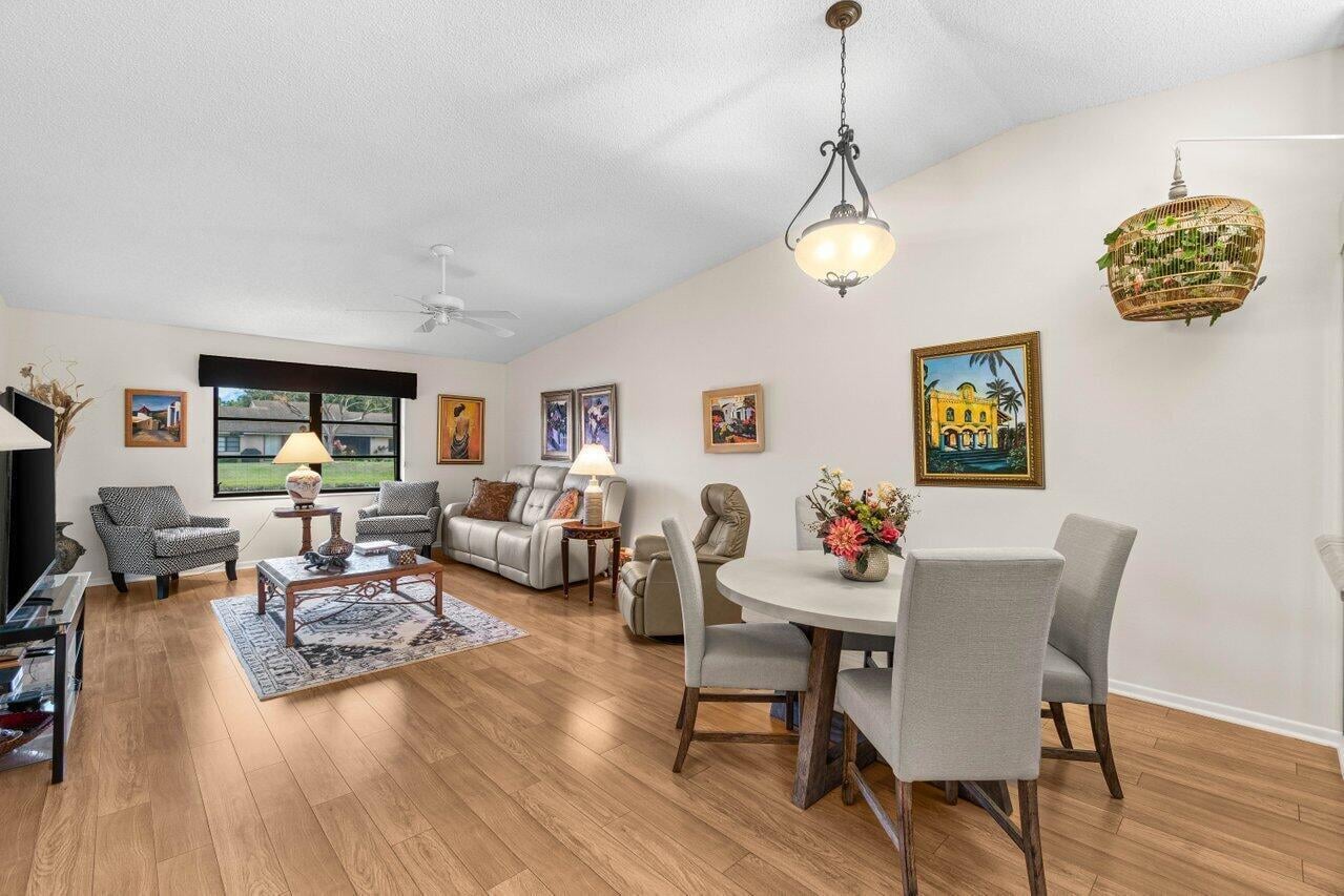  Residence photo 8