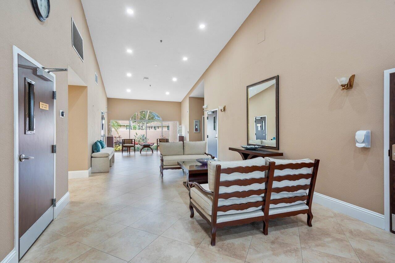  Residence photo 30