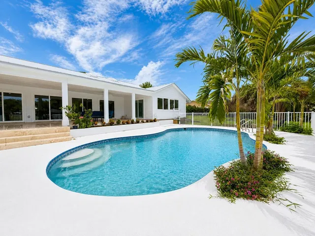 Residence photo 3