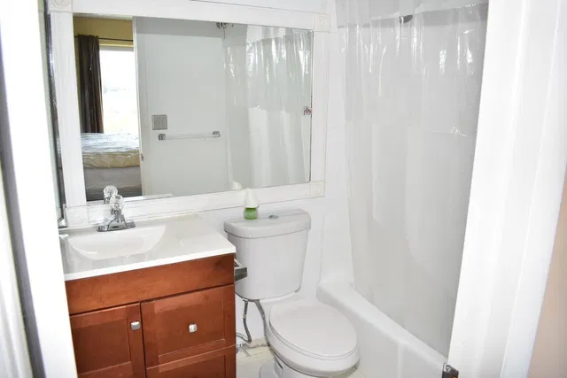  Unit 503 photo 5