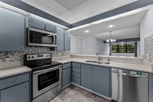  Unit 202 photo 5