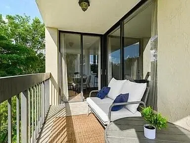  Unit 211 photo 12
