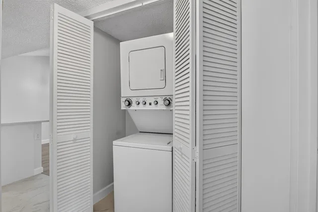  Unit M photo 23