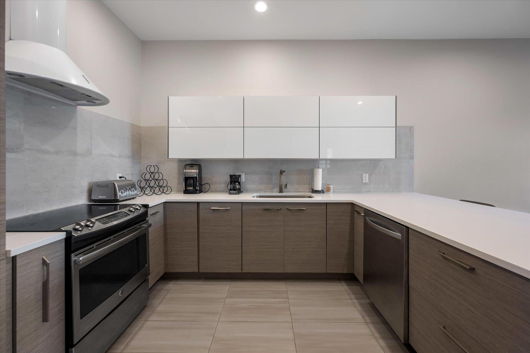 Palm Beach Point Residence photo 20