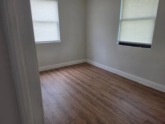 Residence photo 4