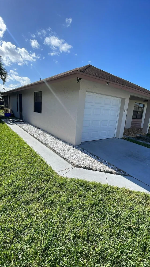  Residence photo 4