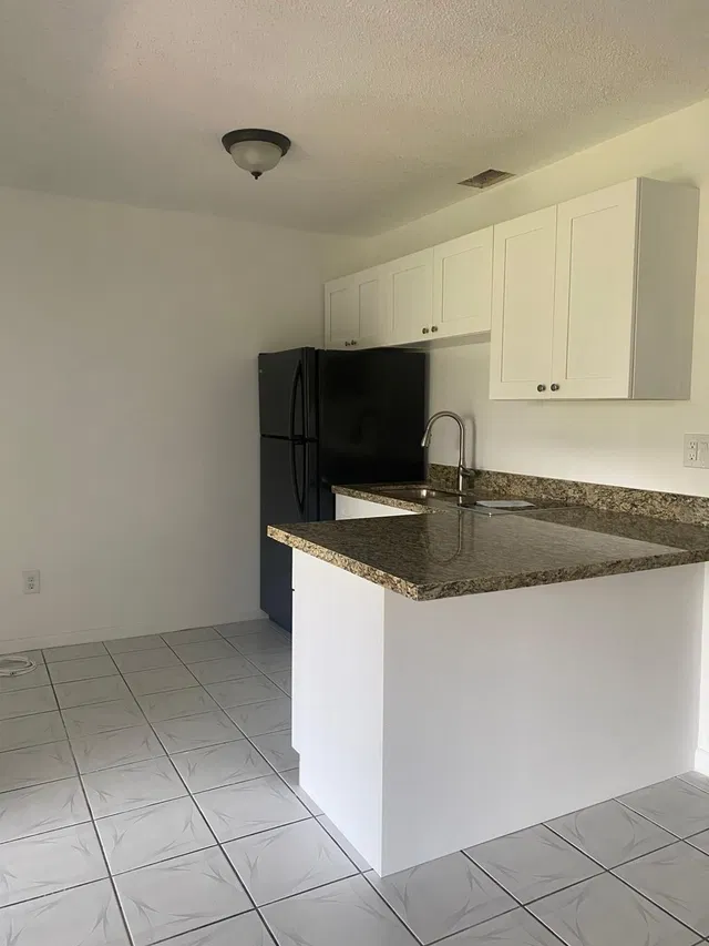  Residence photo 6