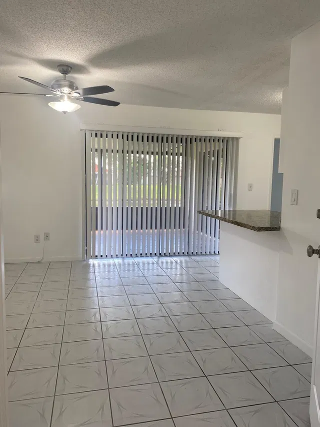  Residence photo 10