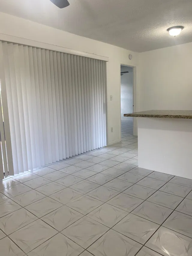  Residence photo 11