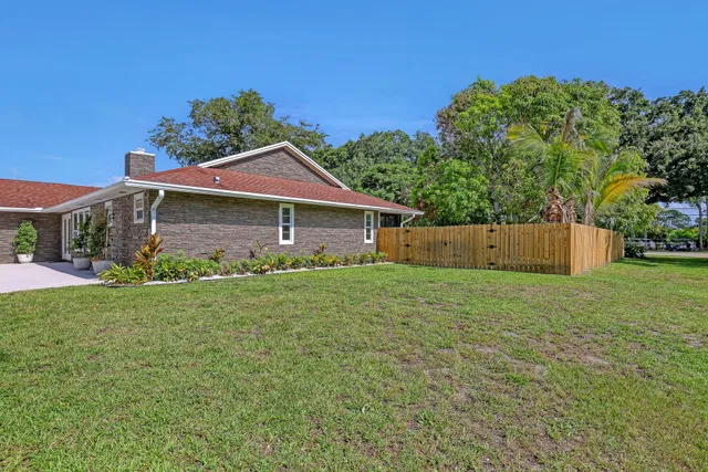  Residence photo 4