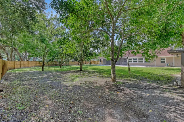  Residence photo 44
