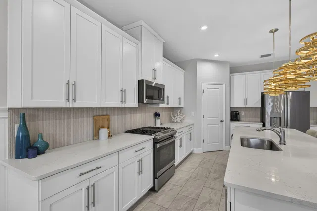  Residence photo 34