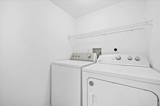 Unit 211 photo 8