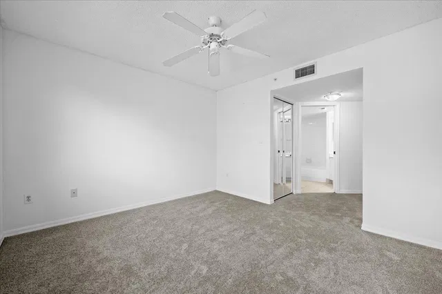 Unit 211 photo 9