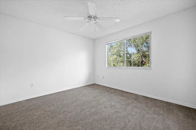Unit 211 photo 13