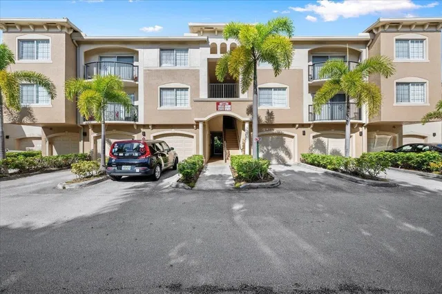 Unit 211 photo 17