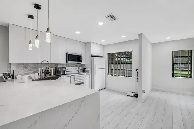 Boca Lago Country Club Homes Unit D photo 2