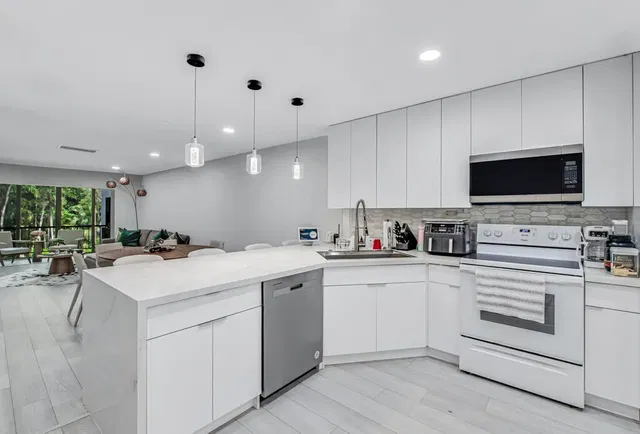 Boca Lago Country Club Homes Unit D photo 12