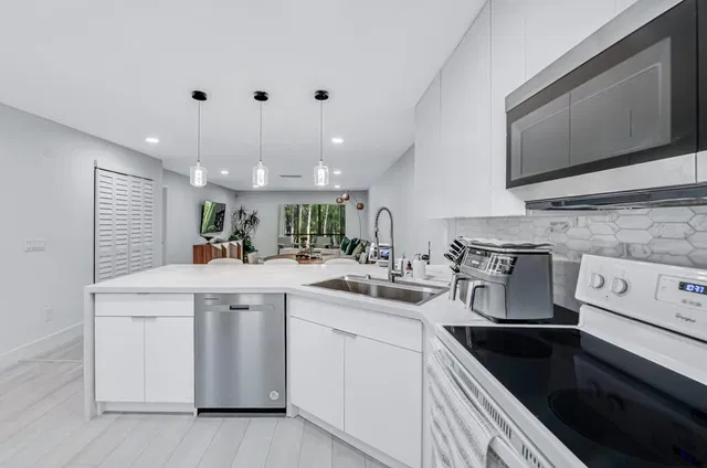 Boca Lago Country Club Homes Unit D photo 13