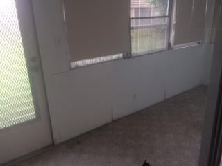 Unit 482 photo 5