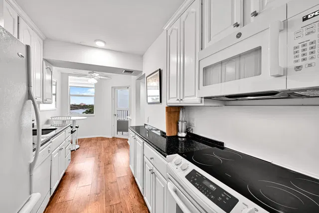 2860 S Ocean Palm Beach Unit 511 photo 7
