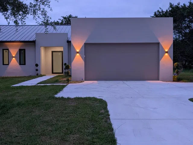 Residence photo 2